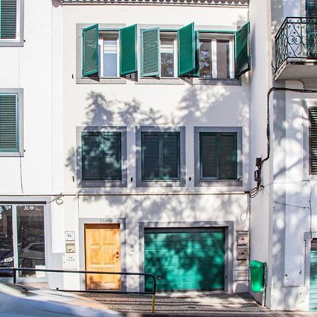 Capuchinhas Apartment ฟุงชาล ภายนอก รูปภาพ